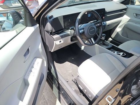 Used 2024 Hyundai Kona SEL FWD image 6