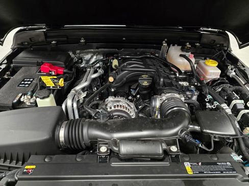 Used 2025 Jeep Wrangler Sport S image 11