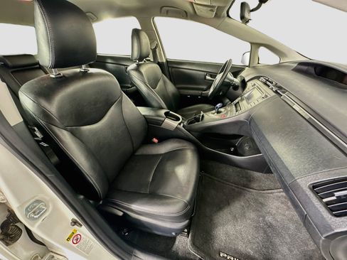 Used 2015 Toyota Prius Persona Series FWD image 29