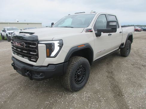 New 2026 GMC Sierra 2500 AT4X w/ AT4X AEV Edition AWD/4WD image 10