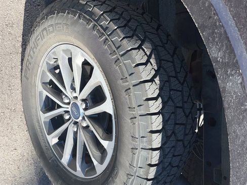 Used 2018 Ford F150 XLT w/ Equipment Group 302A Luxury image 14