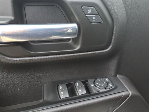 Used 2022 Chevrolet Silverado 1500 Custom Trail Boss w/ LPO, Dark Essentials Package image 12