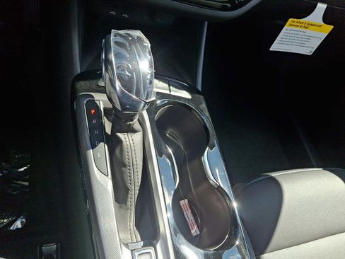 New 2026 Buick Envista Sport Touring image 12