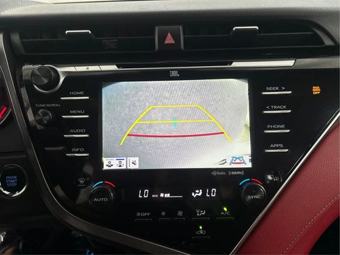 Used 2018 Toyota Camry XSE FWD image 35