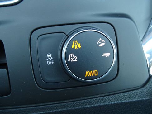 Used 2018 Chevrolet Traverse AWD LT w/ 2LT image 38