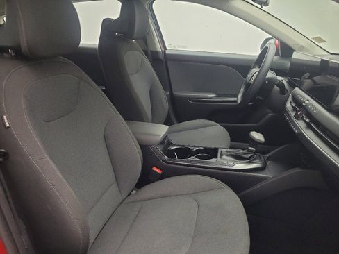 Used 2025 Kia K4 FWD image 21