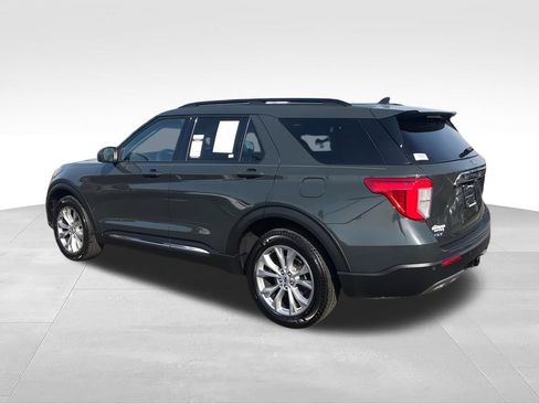 Used 2023 Ford Explorer XLT w/ Equipment Group 202A AWD/4WD image 6