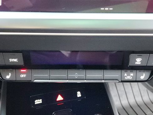 Used 2024 Audi Q4 e-tron Premium w/ Convenience Package image 30