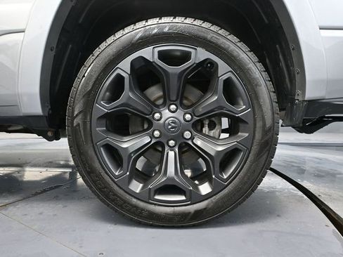 Used 2022 RAM 1500 Limited w/ Night Edition image 16