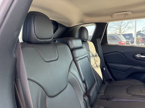 Used 2015 Jeep Cherokee Limited image 29