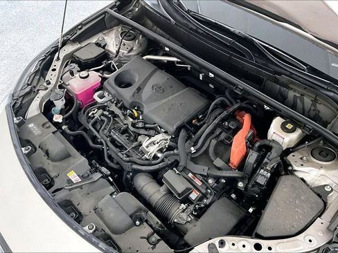 Used 2022 Toyota Venza XLE image 43