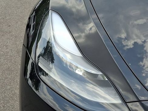 Used 2024 Tesla Model Y Long Range AWD/4WD image 9