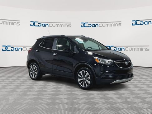 Used 2022 Buick Encore Preferred w/ Safety Package image 2