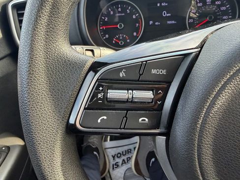 Used 2020 Kia Sportage LX image 17