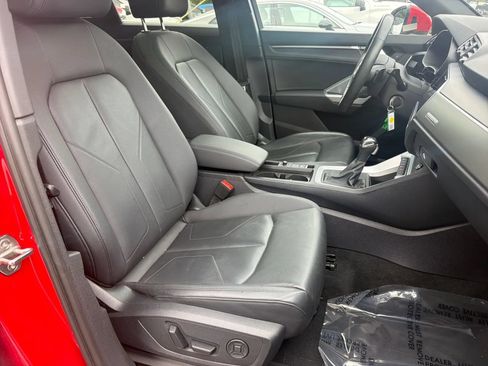 Used 2025 Audi Q3 2.0T Premium AWD/4WD image 21