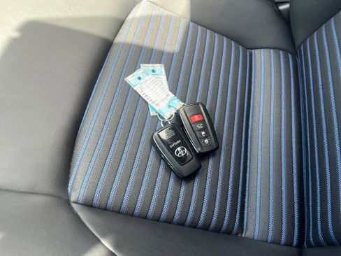 Used 2024 Toyota RAV4 XSE AWD/4WD image 19