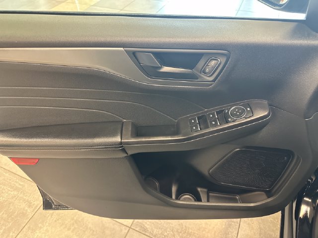 Used 2023 Ford Escape Active AWD/4WD image 20
