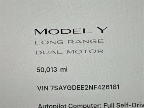Used 2022 Tesla Model Y Long Range image 17