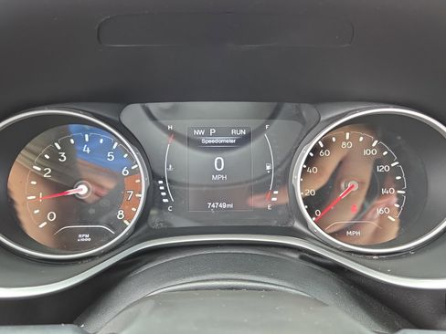 Used 2020 Jeep Compass Latitude FWD image 24