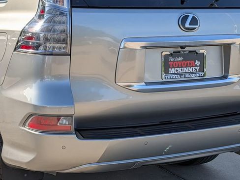 Used 2022 Lexus GX 460 Premium w/ Premium Package AWD/4WD image 7