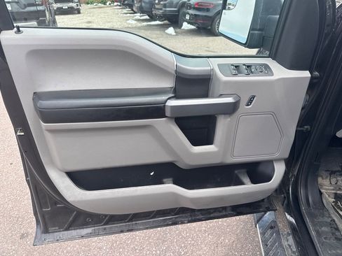Used 2019 Ford F150 XLT w/ Equipment Group 302A Luxury AWD/4WD image 10