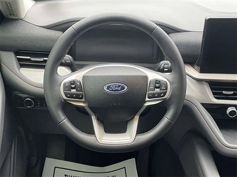 Certified 2025 Ford Explorer Active image 14
