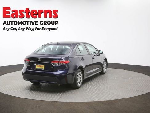 Used 2021 Toyota Corolla LE image 38