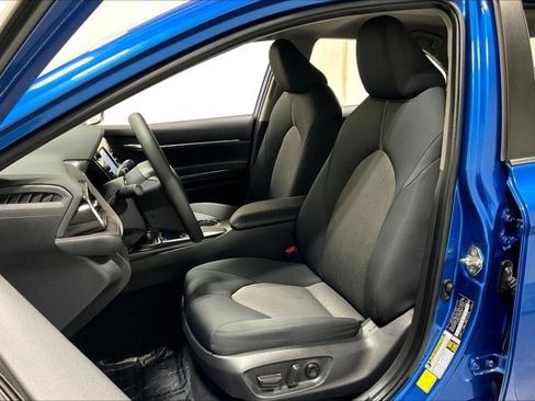 Certified 2020 Toyota Camry LE image 26