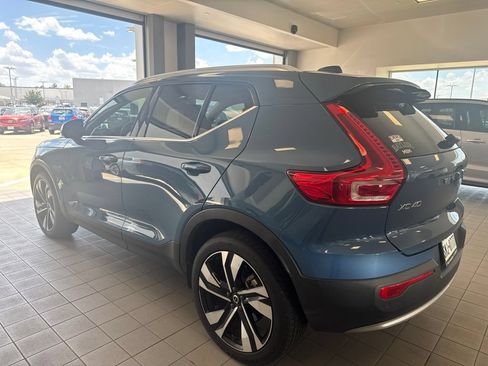 Used 2023 Volvo XC40 B5 Ultimate w/ Protection Package AWD/4WD image 5