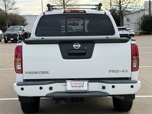Used 2020 Nissan Frontier PRO-4X w/ Pro-4x Utility Package image 9