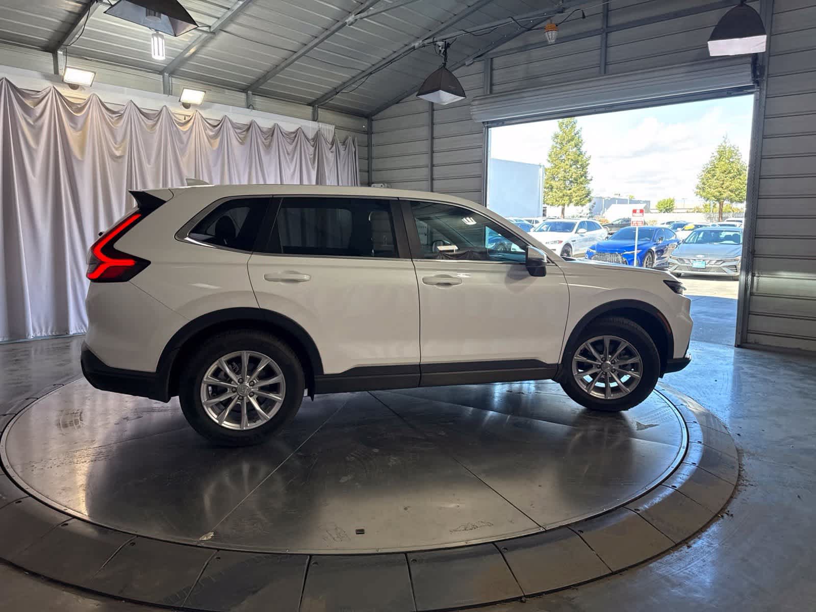 Used 2024 Honda CR-V EX image 4