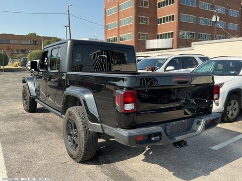 Used 2022 Jeep Gladiator Sport AWD/4WD image 5