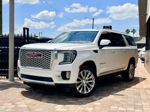 Used 2022 GMC Yukon XL Denali w/ Max Trailering Package AWD/4WD image 1