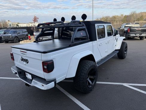Used 2023 Jeep Gladiator Overland image 7