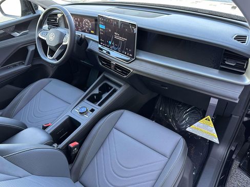 New 2026 Volkswagen Tiguan SE image 12