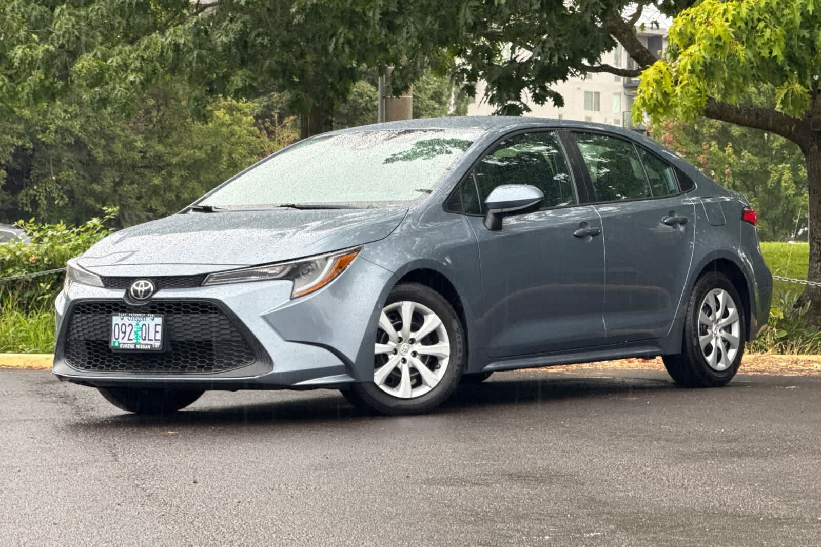 Used 2021 Toyota Corolla LE FWD image 1
