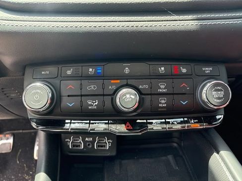 Used 2023 Dodge Durango SRT AWD/4WD image 17