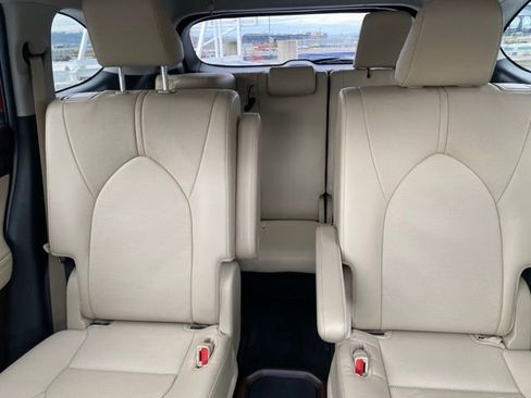 Used 2022 Toyota Highlander Limited image 20