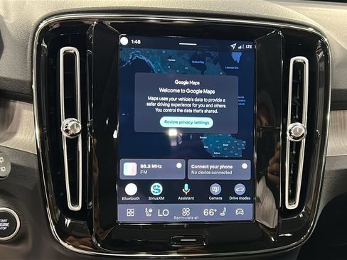 Certified 2026 Volvo XC40 B5 Plus AWD/4WD image 21