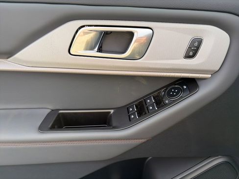 New 2026 Ford Explorer Active image 14