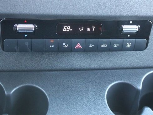 New 2024 Mercedes-Benz eSprinter 170 Cargo image 16
