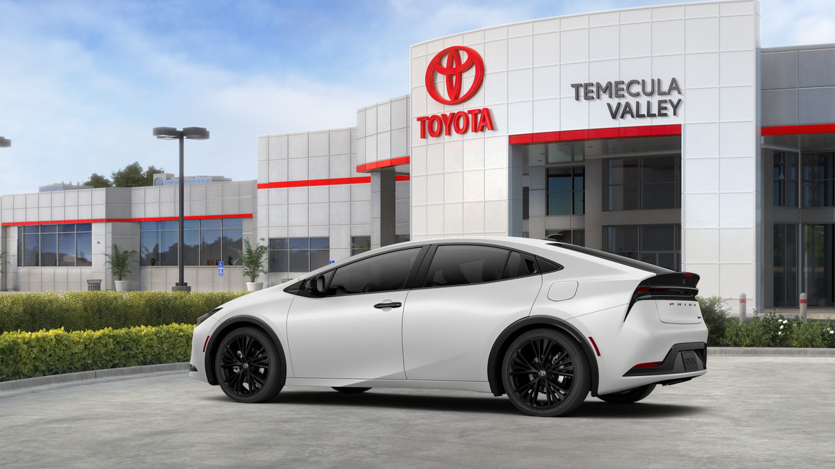 New 2027 Toyota Prius FWD image 7