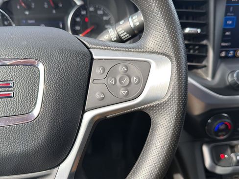 Used 2023 GMC Acadia SLE w/ Driver Convenience Package image 18