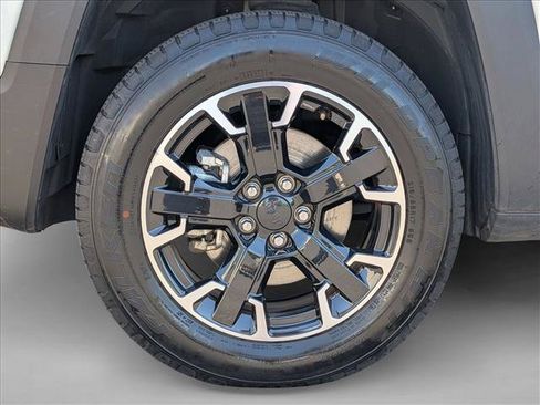 Used 2023 Jeep Renegade Trailhawk AWD/4WD image 23