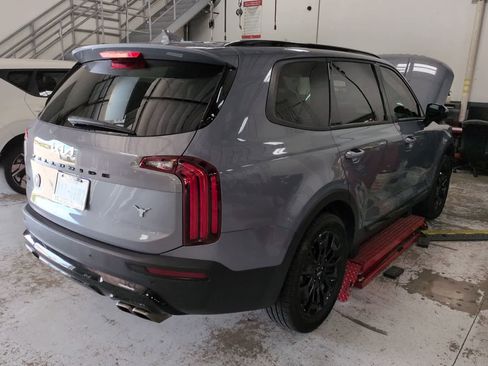 Used 2022 Kia Telluride SX w/ SX Prestige Package AWD/4WD image 4