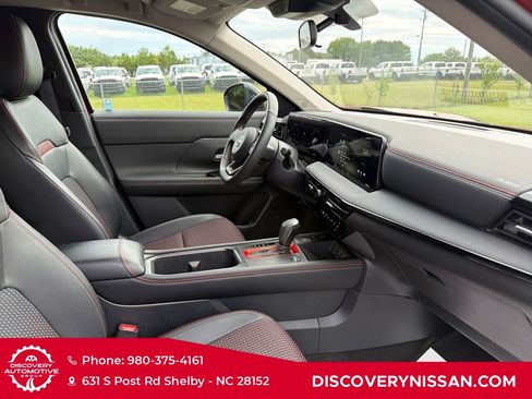 Certified 2026 Nissan Kicks SR FWD image 38