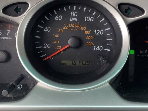 Used 2006 Toyota Highlander 2WD image 9