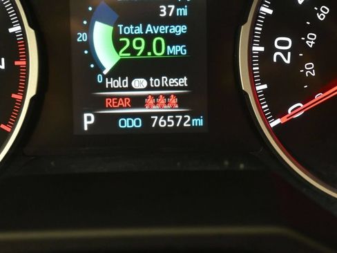 Used 2021 Toyota RAV4 XLE Premium FWD image 16