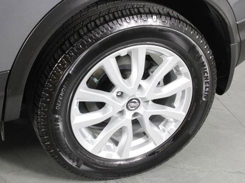 Certified 2021 Nissan Rogue Sport SV image 12