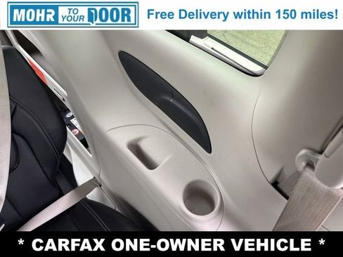 Used 2024 Chrysler Pacifica Touring-L image 32